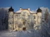 Schloss Niederpoering im Winter.jpg